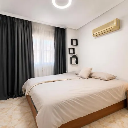 Cabo Roig Holiday Home * קאבו רואיג